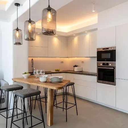 Villa In Mykonos - 6 Bedroom - 1km From - Infinity Pool - Sunset View *