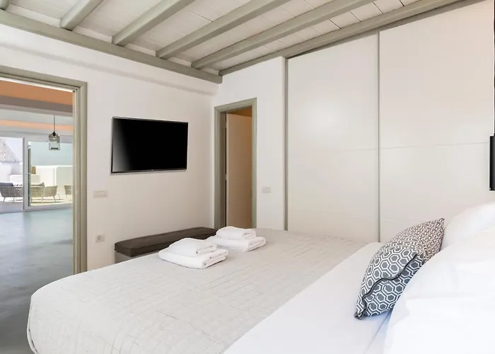 In Mykonos - 6 Bedroom - 1km From - Infinity Pool - Sunset View فيلة *