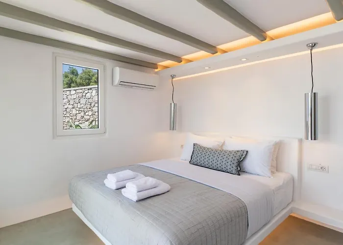 In Mykonos - 6 Bedroom - 1km From - Infinity Pool - Sunset View فيلة Mykonos Town